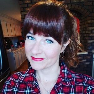 Meet your Posher, Pamela